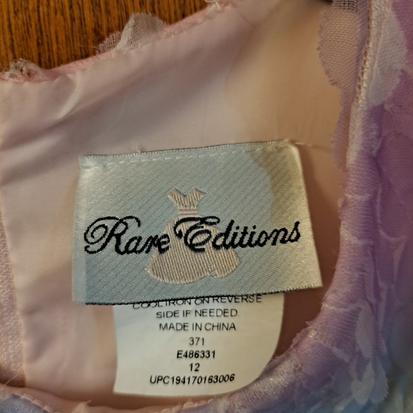 Rare edition Size 12 girl dresses with high low skirt. - Picture 5 of 17